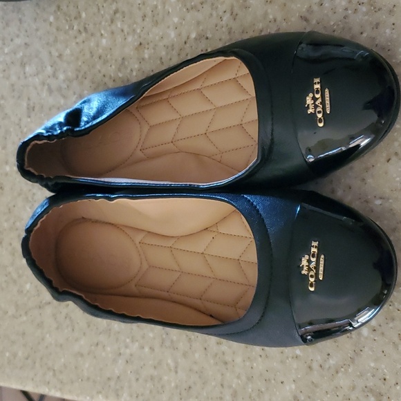 Coach Black Cap Toe Flats Ballet sz 6 - Picture 1 of 4